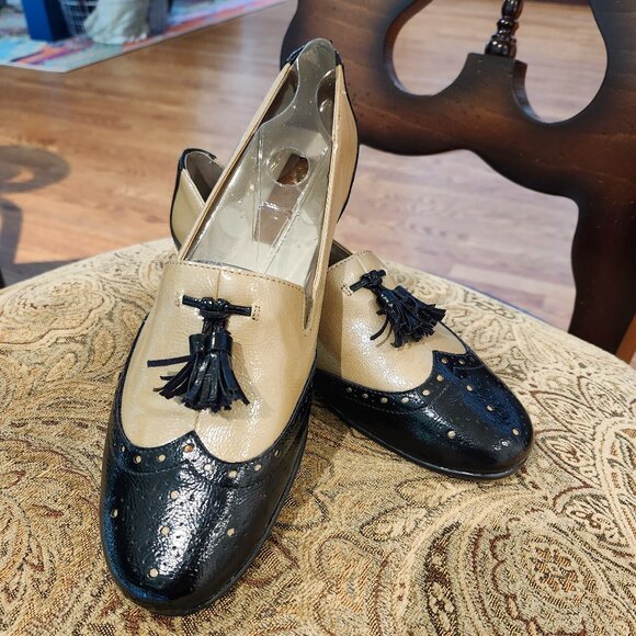 NWOB - AEROSOLES Women's Cream Sota Loafer - Picture 1 of 9